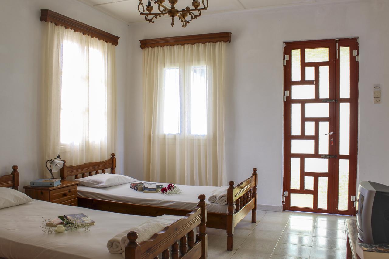 Pelagion II Sea Coral - Beachfront Holiday Home Kypseli Buitenkant foto